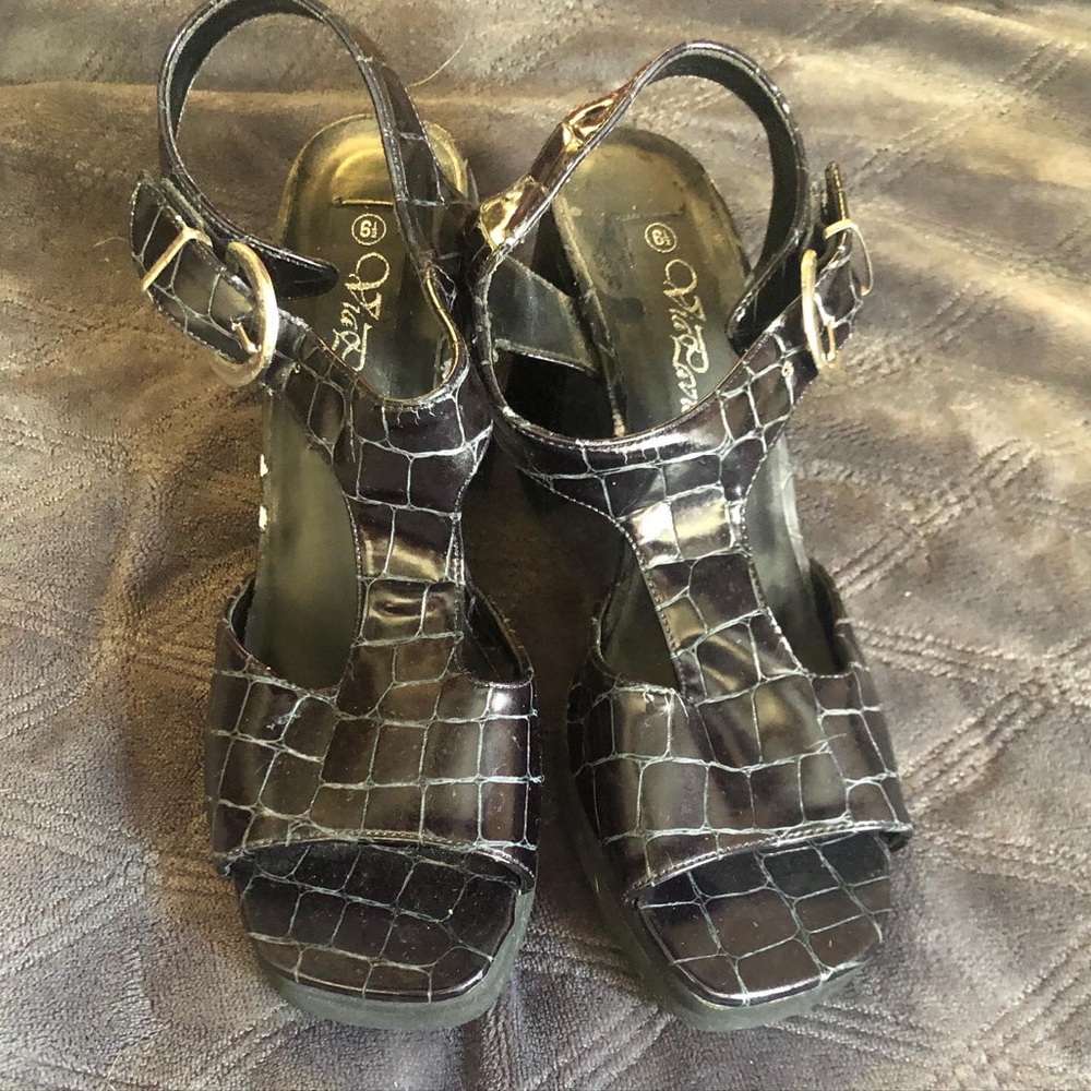 via lavia shoes faux croc skin